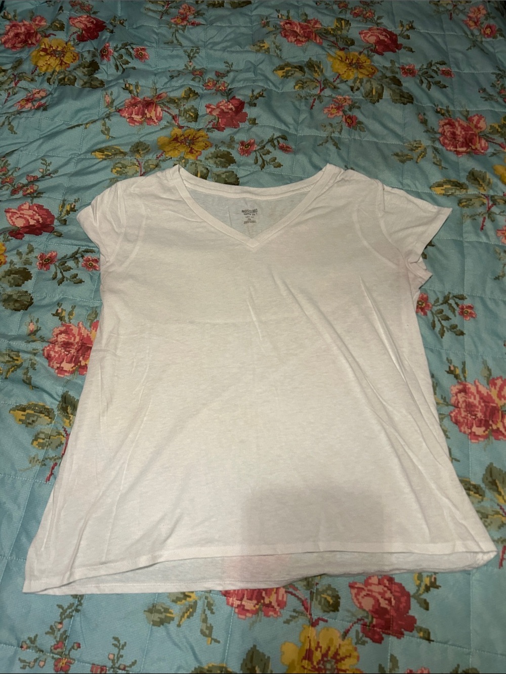 Mossimo Supply Co. White V-Neck Short Sleeve Tee